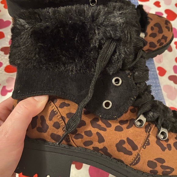 NEW Woman’s size 7.5  Pop suede and faux fur leopard print boots - Picture 4 of 7